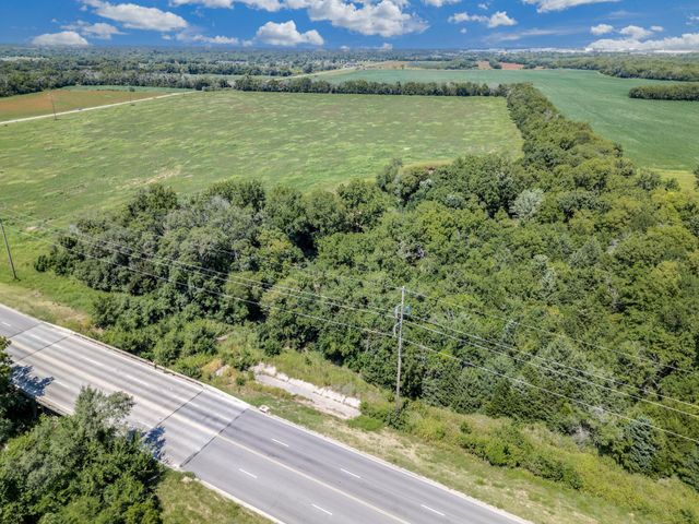 3930 E 63rd St S, Derby, KS 67037