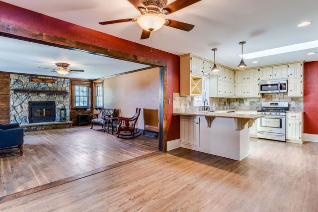 3930 E 63rd St S, Derby, KS 67037