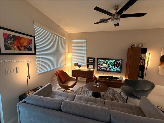 4900 NW 83rd Path, Doral, FL 33166