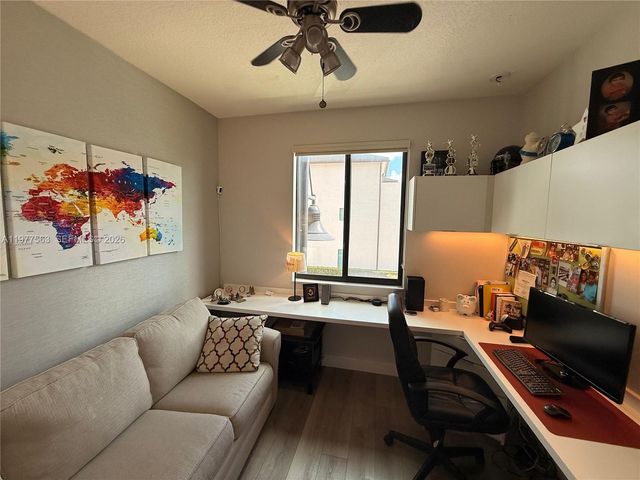 4900 NW 83rd Path, Doral, FL 33166