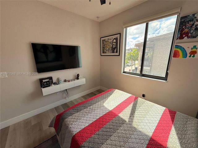 4900 NW 83rd Path, Doral, FL 33166