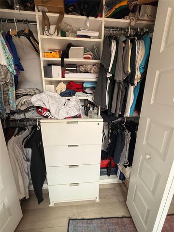 4900 NW 83rd Path, Doral, FL 33166