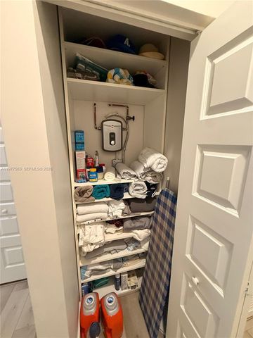 4900 NW 83rd Path, Doral, FL 33166