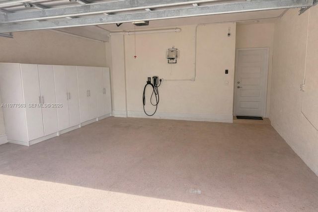 4900 NW 83rd Path, Doral, FL 33166