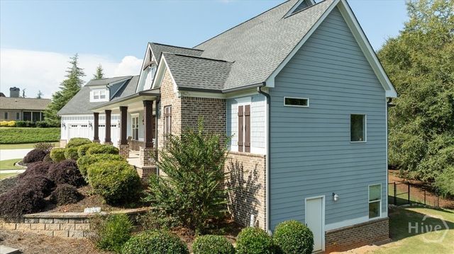 617 Skyland Drive, Hoschton, GA 30548