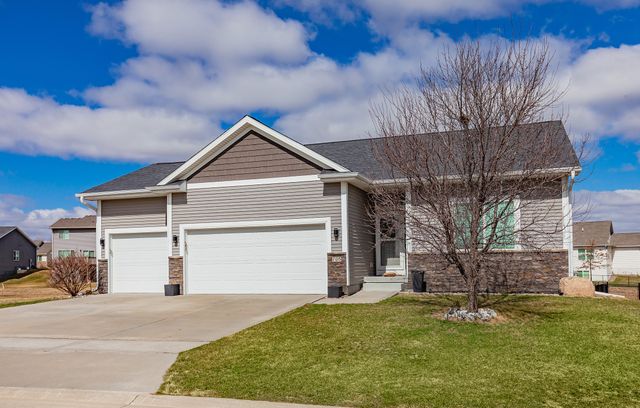 705 SE 15th Street, Grimes, IA 50111