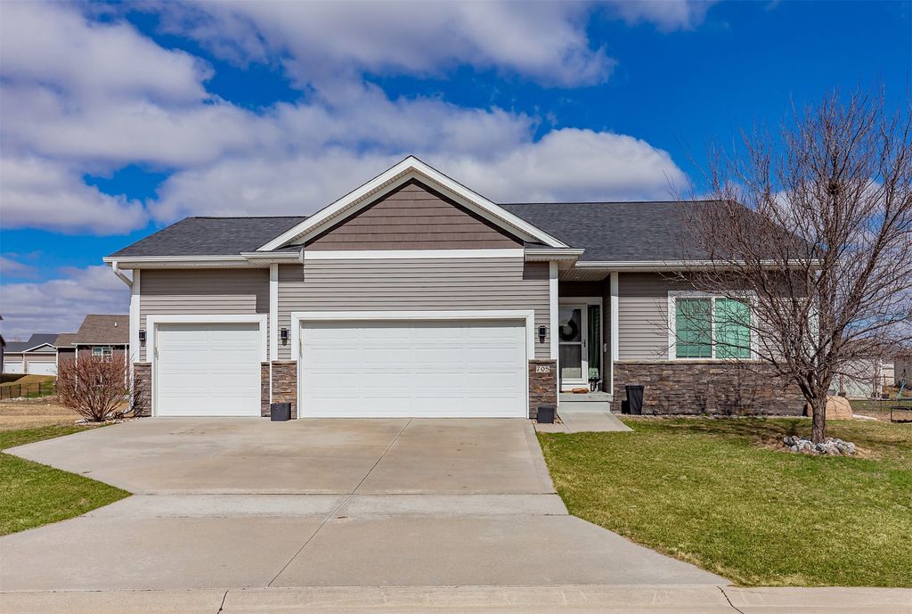 705 SE 15th Street, Grimes, IA 50111