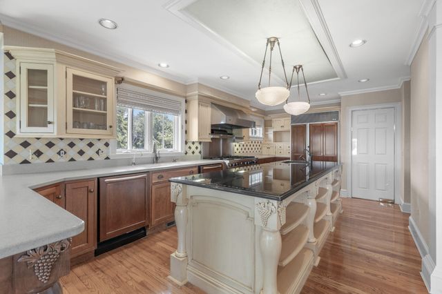 4390 Main Street, Cummaquid, MA 02637