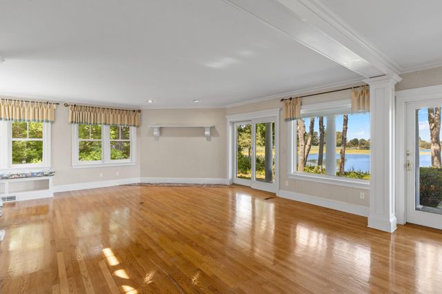 4390 Main Street, Cummaquid, MA 02637