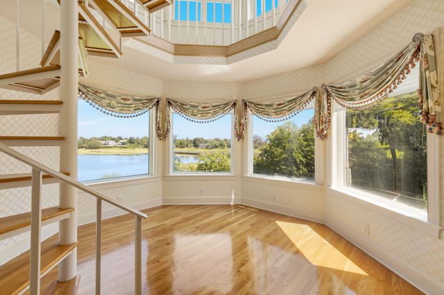 4390 Main Street, Cummaquid, MA 02637