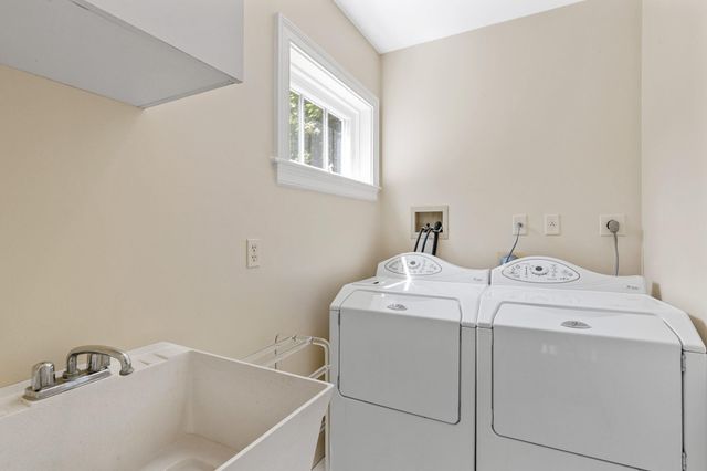 4390 Main Street, Cummaquid, MA 02637