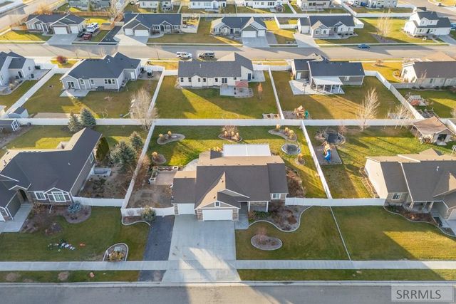 3876 Tawzer Way, Ammon, ID 83406