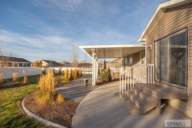 3876 Tawzer Way, Ammon, ID 83406