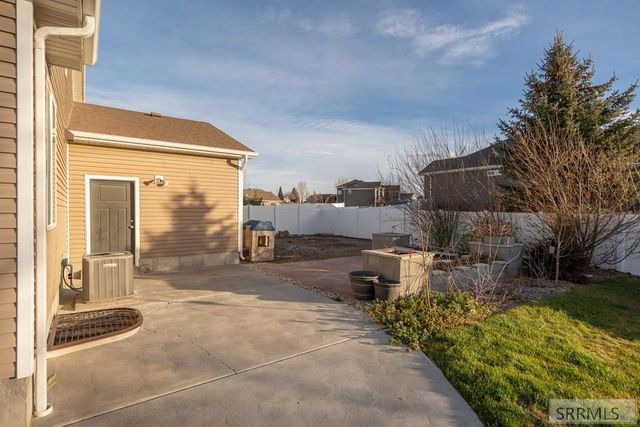 3876 Tawzer Way, Ammon, ID 83406