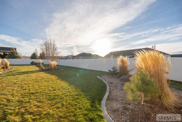 3876 Tawzer Way, Ammon, ID 83406