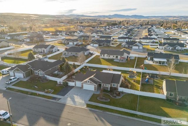 3876 Tawzer Way, Ammon, ID 83406