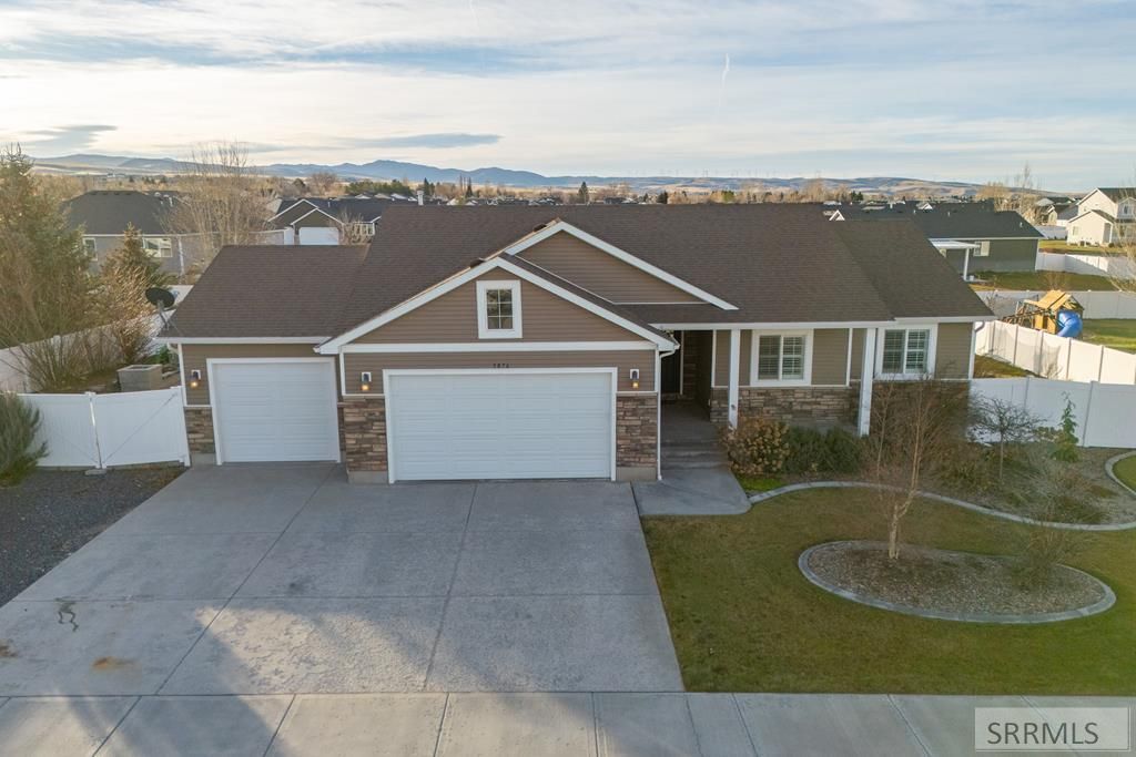 3876 Tawzer Way, Ammon, ID 83406