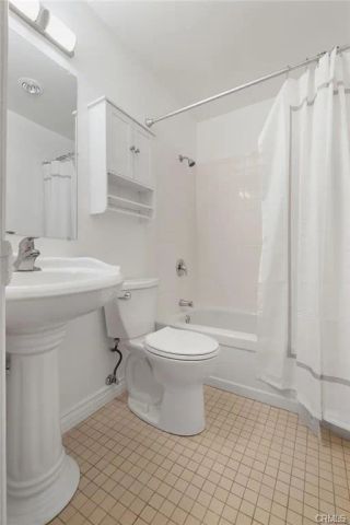 10220 Ascot Circle, Huntington Beach, CA 92646