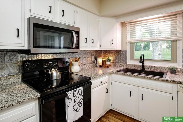 2306 S 119th Court, Omaha, NE 68144