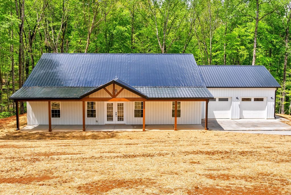4151 Southside Rd, Southside, TN 37171