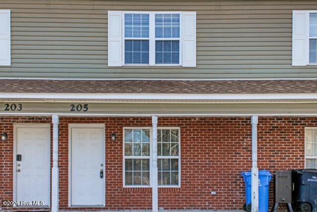 205 Palace Circle, Jacksonville, NC 28546