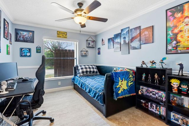 204 Meadows Drive, Boynton Beach, FL 33436