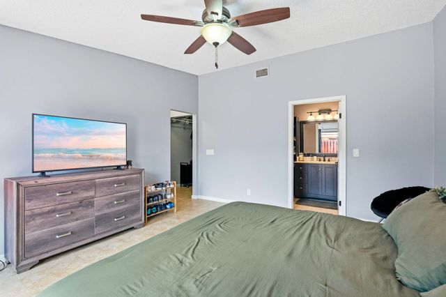 204 Meadows Drive, Boynton Beach, FL 33436