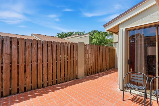 204 Meadows Drive, Boynton Beach, FL 33436