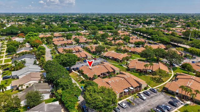 204 Meadows Drive, Boynton Beach, FL 33436