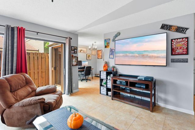 204 Meadows Drive, Boynton Beach, FL 33436