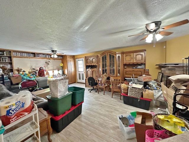 301 8th St NW, Minot, ND 58703