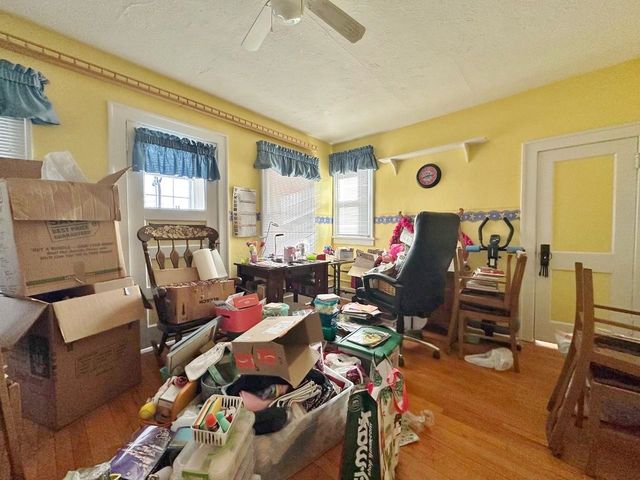 301 8th St NW, Minot, ND 58703