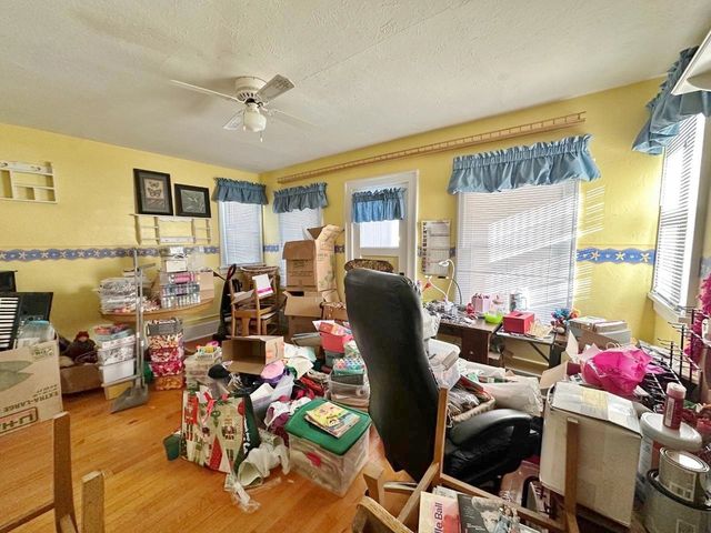 301 8th St NW, Minot, ND 58703