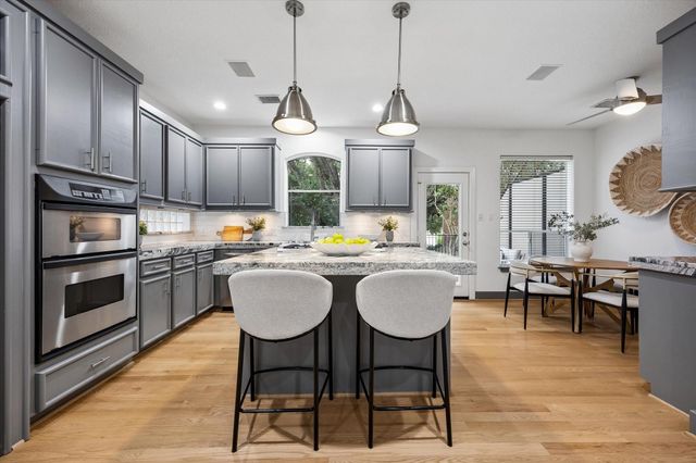 6406 Rodrigo Street B, Houston, TX 77007