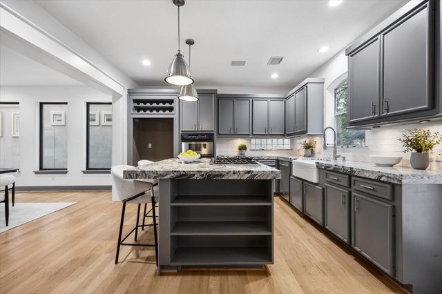 6406 Rodrigo Street B, Houston, TX 77007