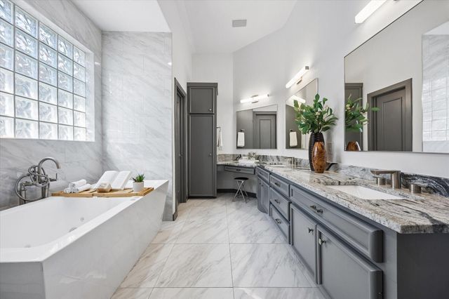 6406 Rodrigo Street B, Houston, TX 77007