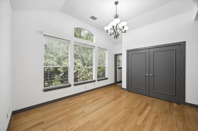 6406 Rodrigo Street B, Houston, TX 77007