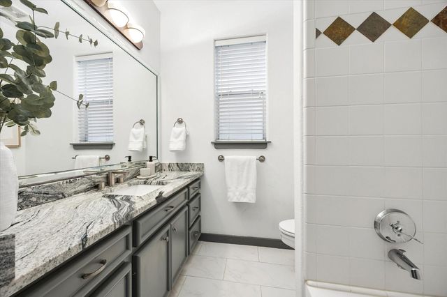 6406 Rodrigo Street B, Houston, TX 77007