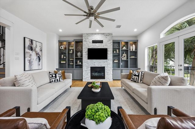 6406 Rodrigo Street B, Houston, TX 77007