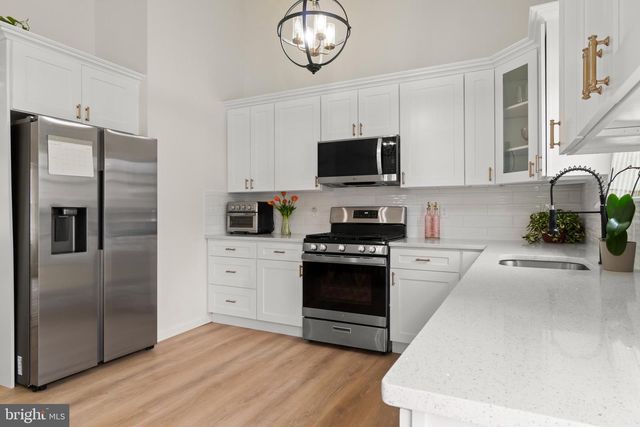 210 RUTTER AVE, Egg Harbor Township, NJ 08234