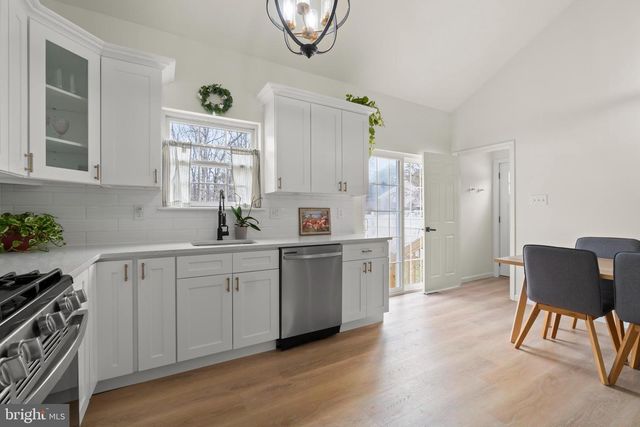 210 RUTTER AVE, Egg Harbor Township, NJ 08234