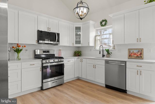 210 RUTTER AVE, Egg Harbor Township, NJ 08234