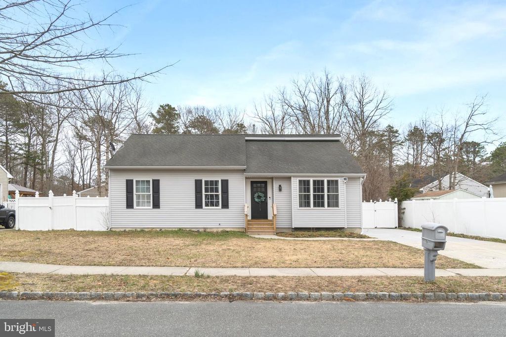 210 RUTTER AVE, Egg Harbor Township, NJ 08234