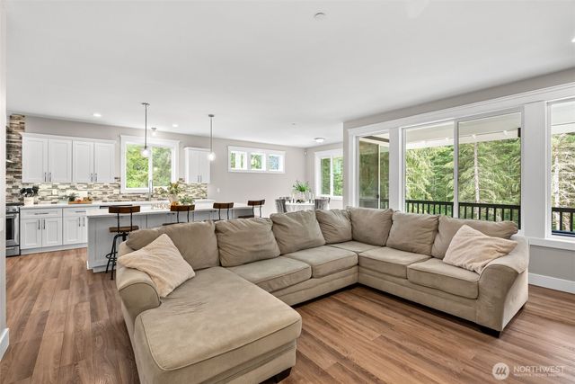 621 Tiedman Road NW, Lakebay, WA 98349