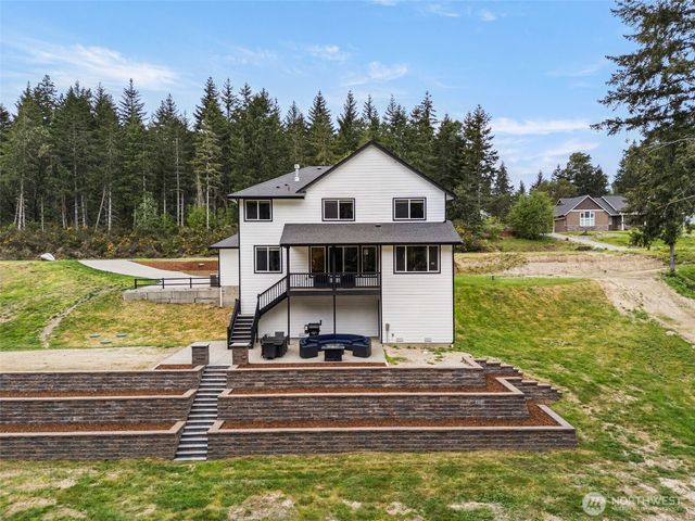 621 Tiedman Road NW, Lakebay, WA 98349