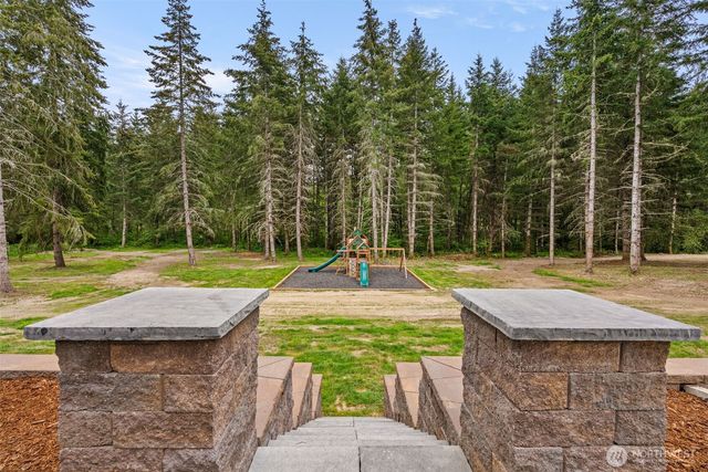621 Tiedman Road NW, Lakebay, WA 98349