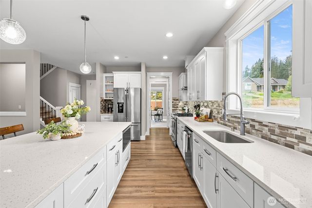 621 Tiedman Road NW, Lakebay, WA 98349