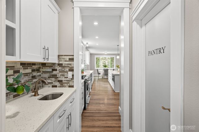 621 Tiedman Road NW, Lakebay, WA 98349