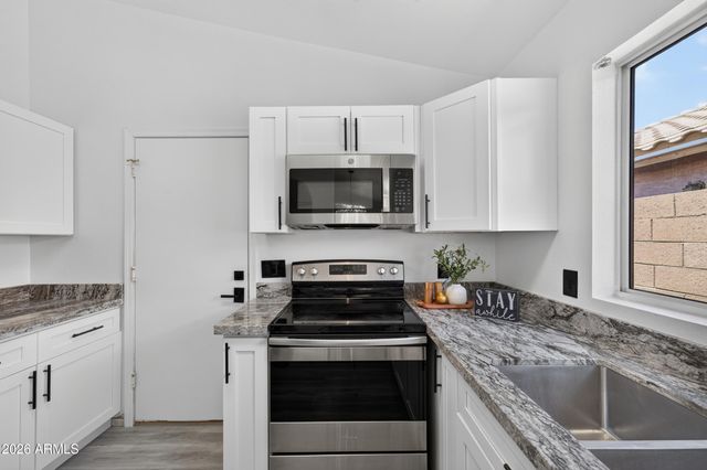 4834 W KERRY Lane, Glendale, AZ 85308