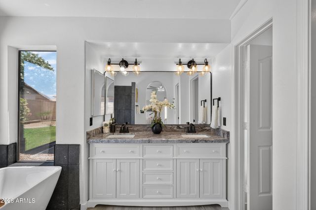 4834 W KERRY Lane, Glendale, AZ 85308
